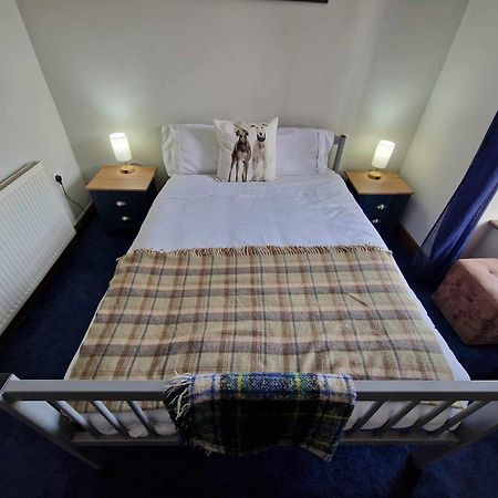 Y Castell Budget Accommodation Pwllheli Ruang foto